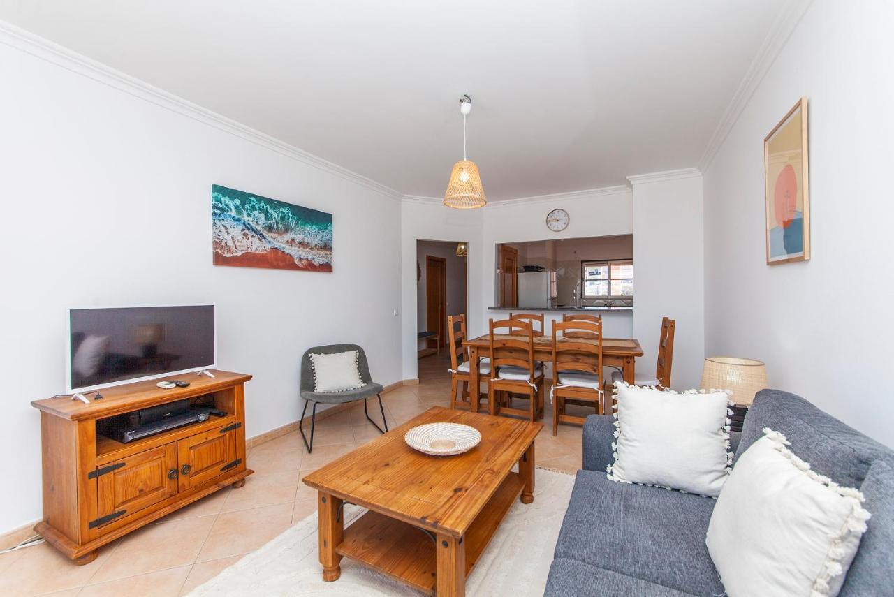 Apartment B73 - Luz Sun